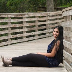 Meet your Posher, Shruti